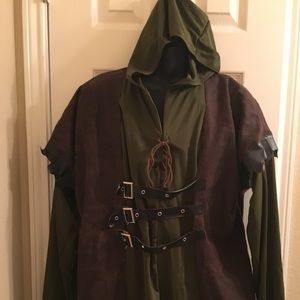 Men’s size large Robinhood costume